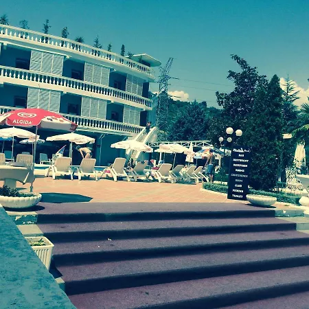 Merlin Park Resort