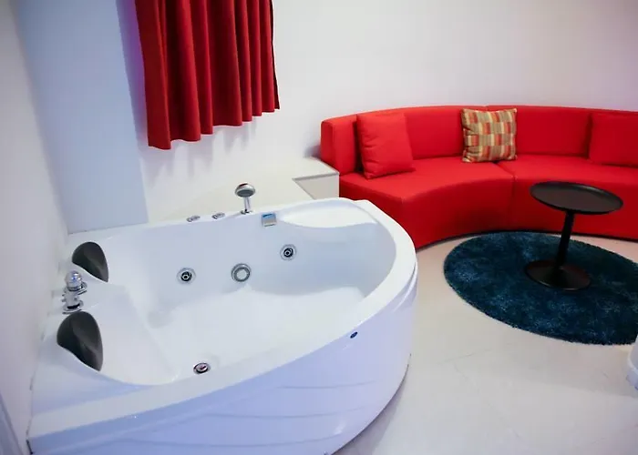 Merlin Park Resort *