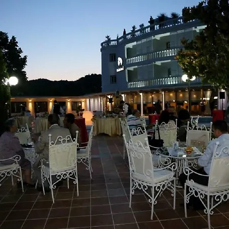 Üdülőközpont Merlin Park *